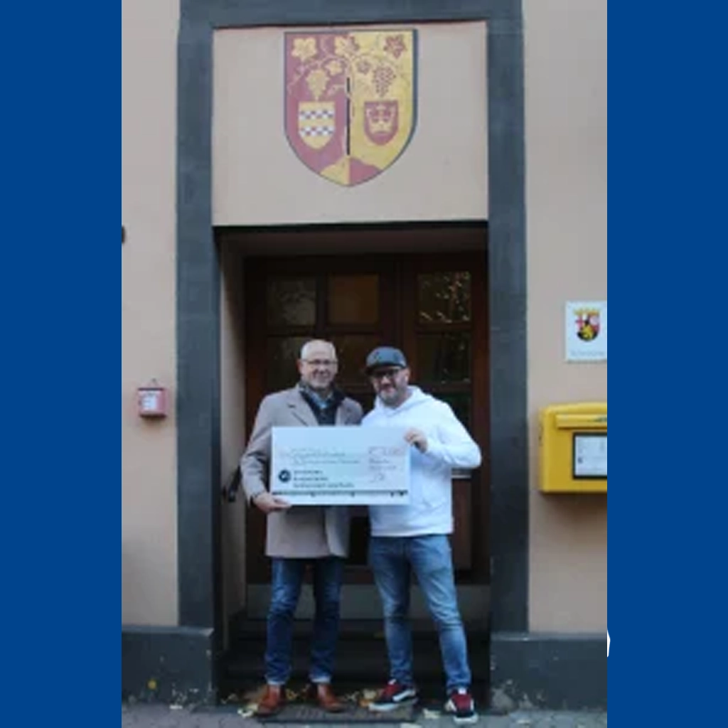 Scheckuebergabe